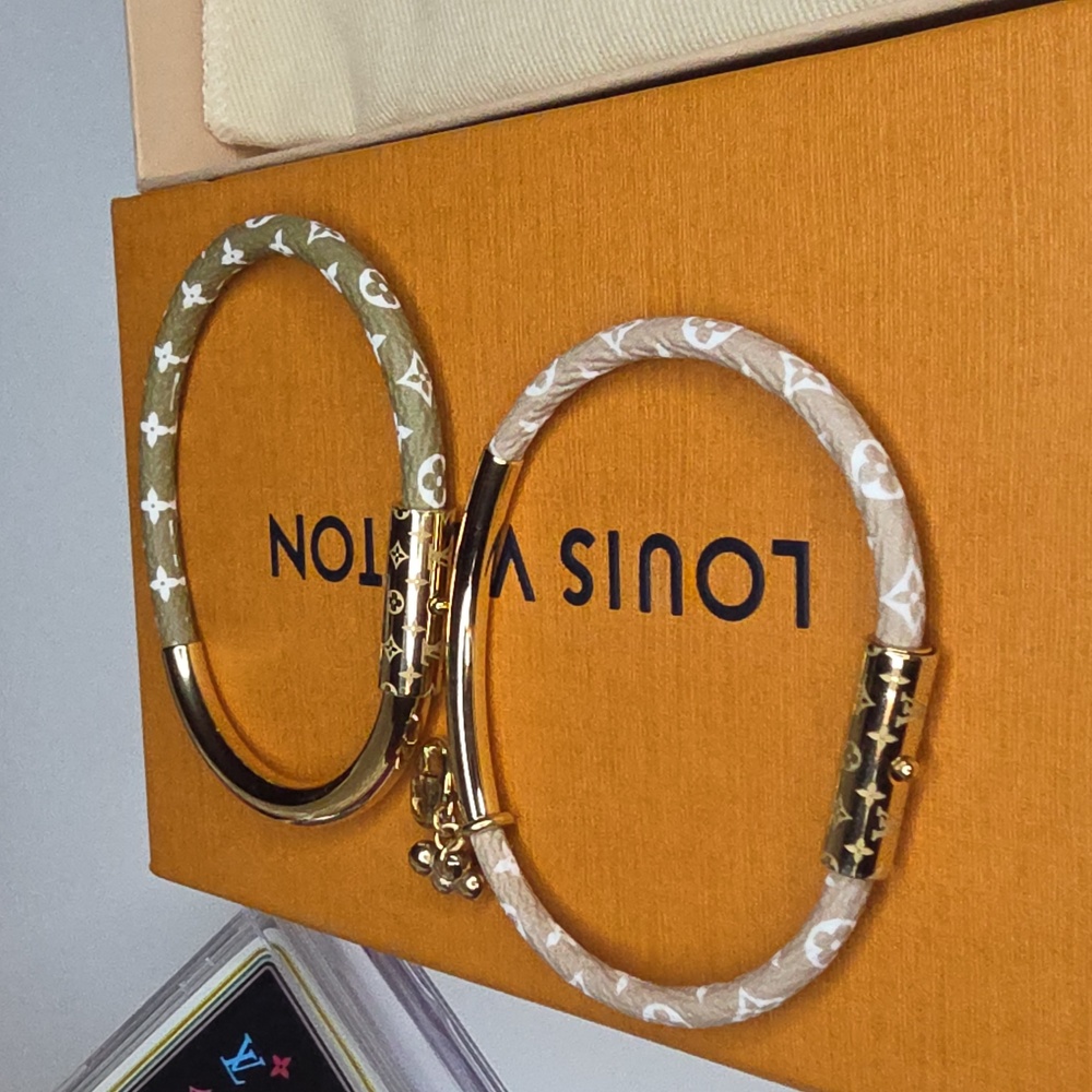 Louis Vuitton 2pc Duogram Khaki Beige Leather Bracelet Set! - Picture 6 of 12
